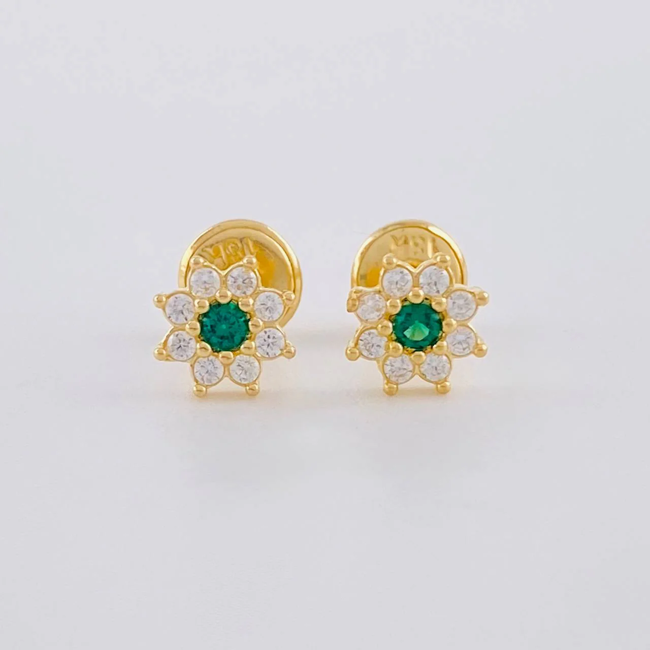 Topos Flor Ocho Petalos 0.85 g / 6.6 mm Oro Amarillo 18K