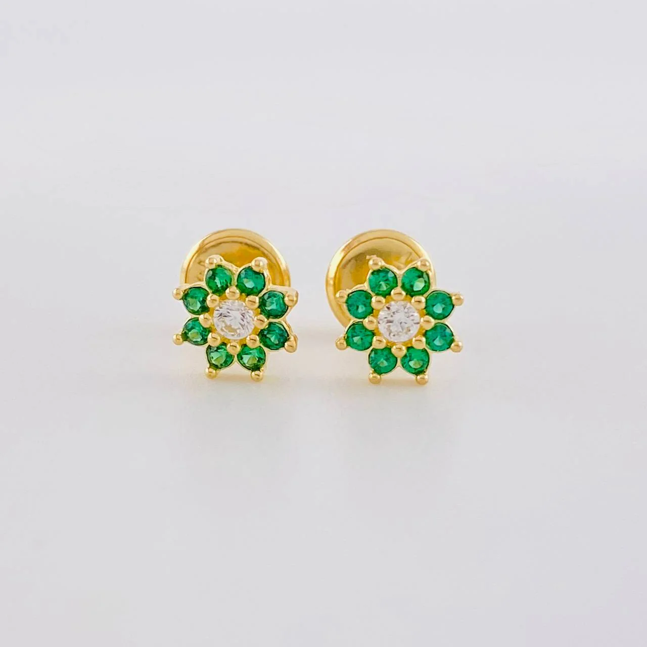Topos Flor Ocho Petalos 0.85g / 6.3mm Oro Amarillo 18K