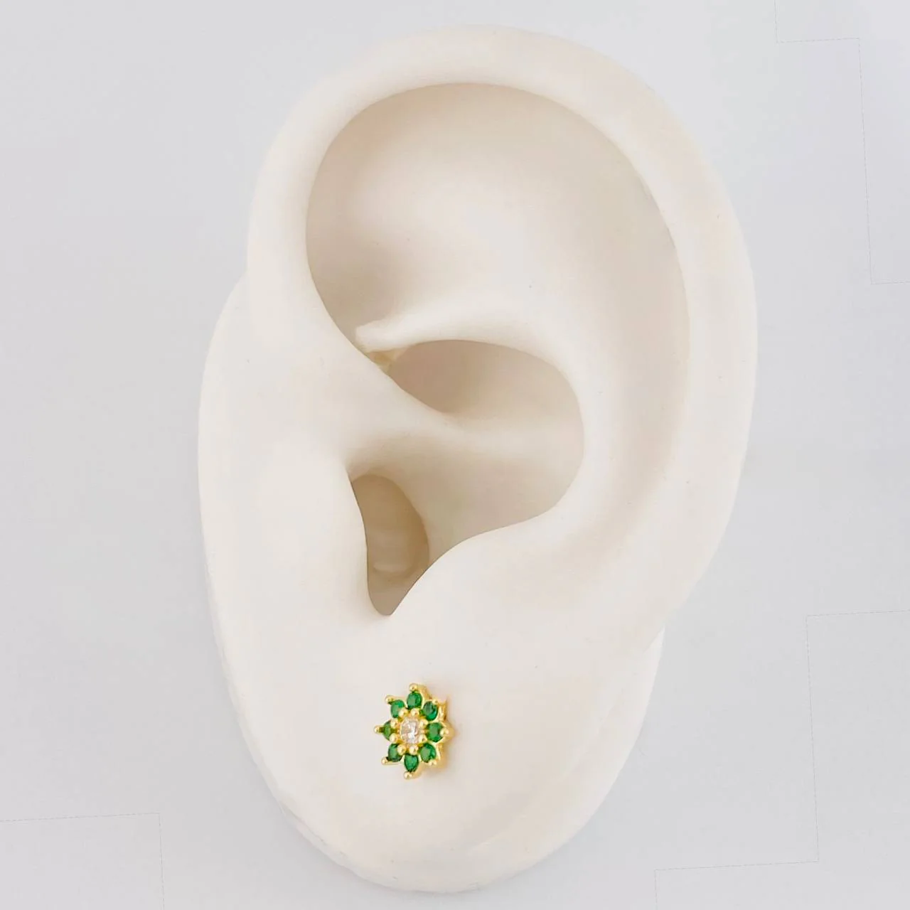 Topos Flor Ocho Petalos 0.85g / 6.3mm Oro Amarillo 18K - Image 4