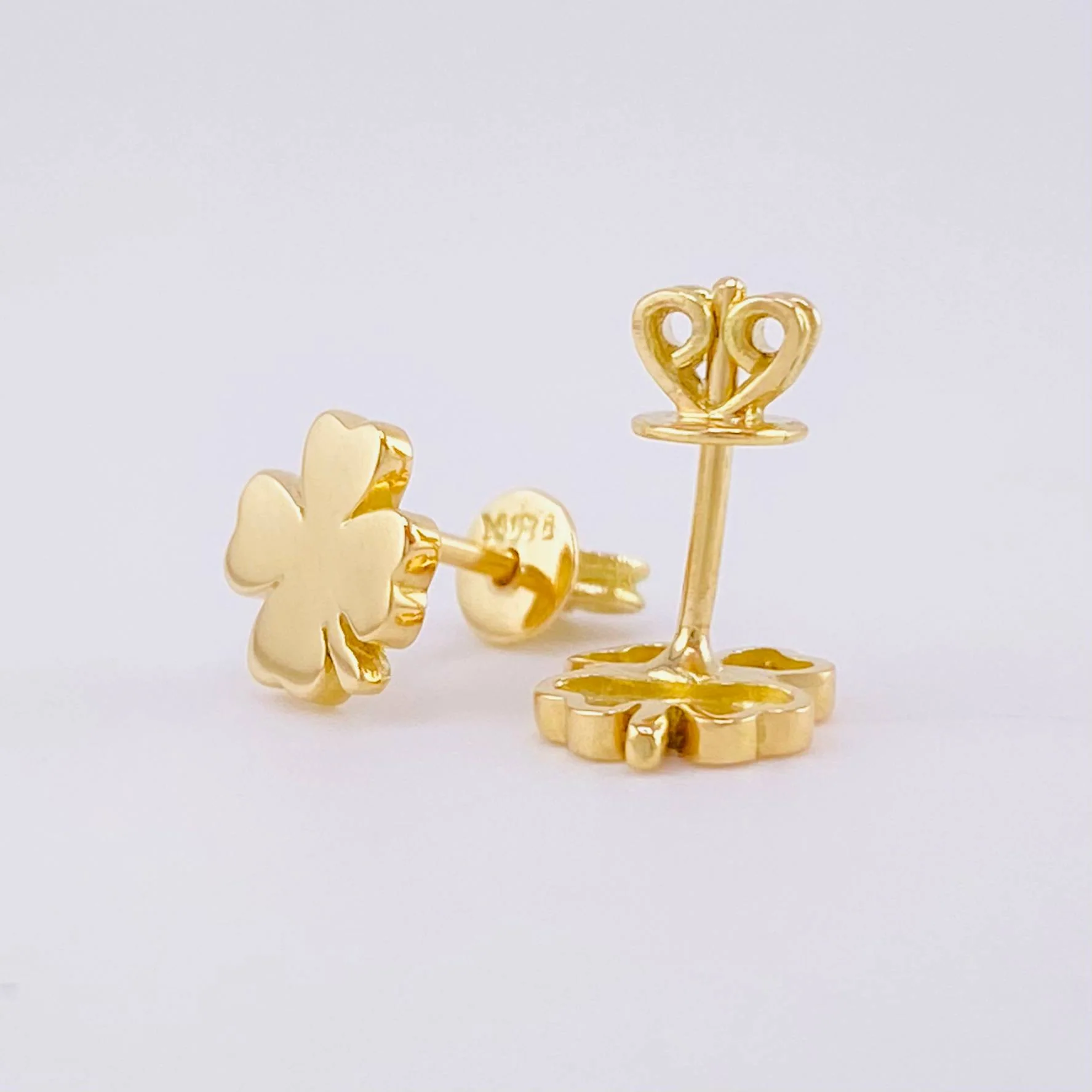 Topos Flor Trebol 2.15 g / 8 mm Oro Amarillo 18K - Image 3