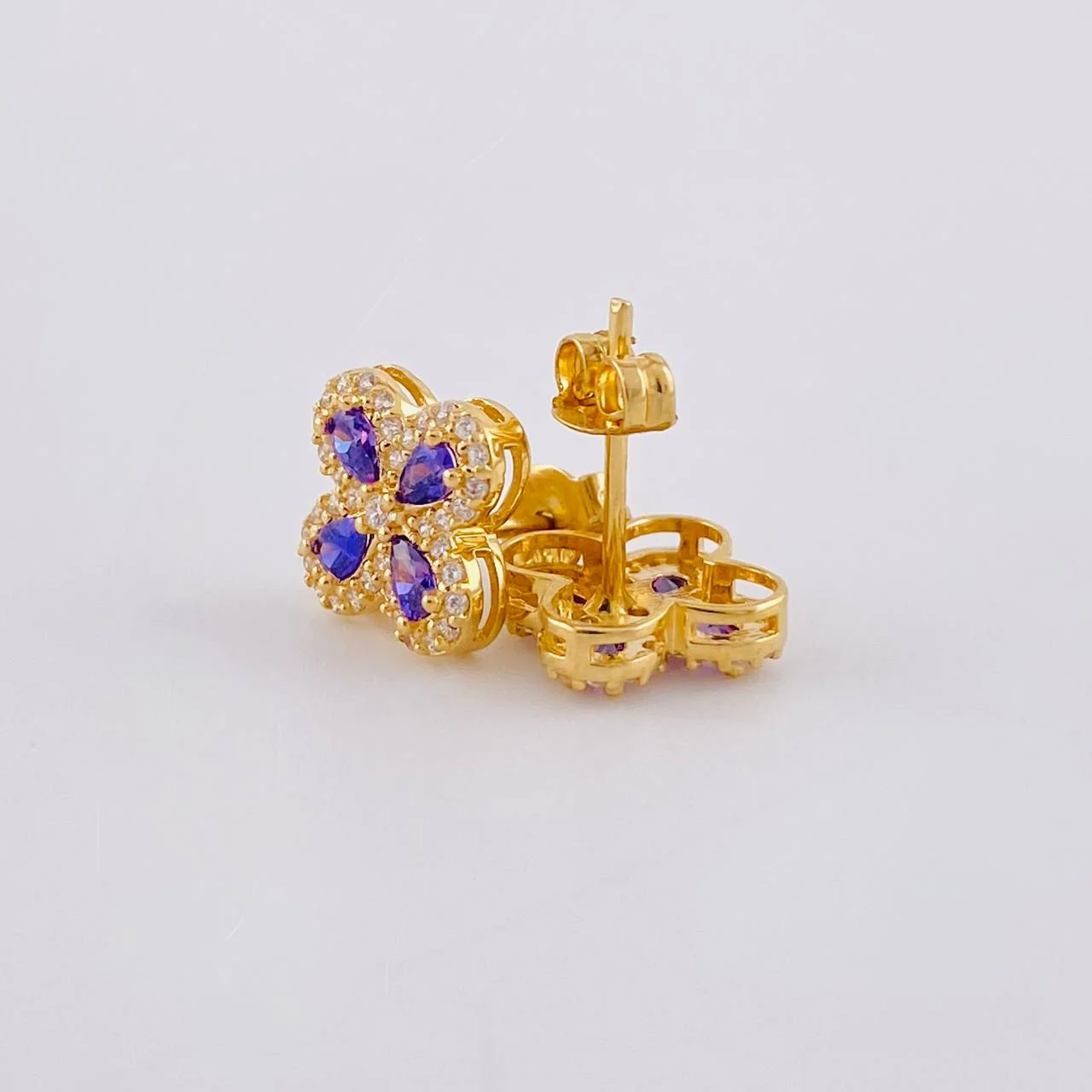 Topos Flor Trebol Tupido 2.2g / 9mm Oro Amarillo 18K - Image 3