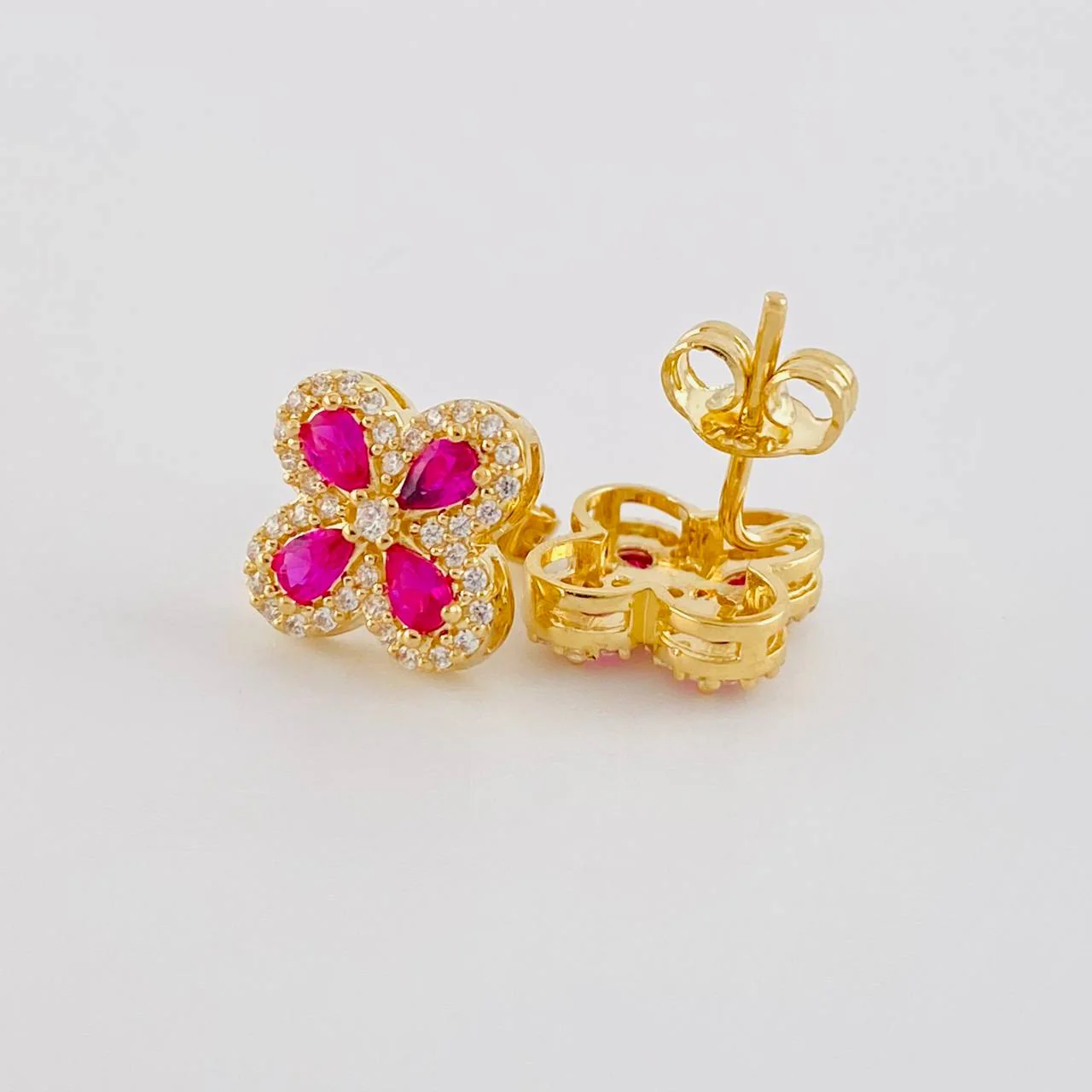 Topos Flor Trebol Tupido 2.45g / 9.05mm Oro Amarillo 18K - Image 3