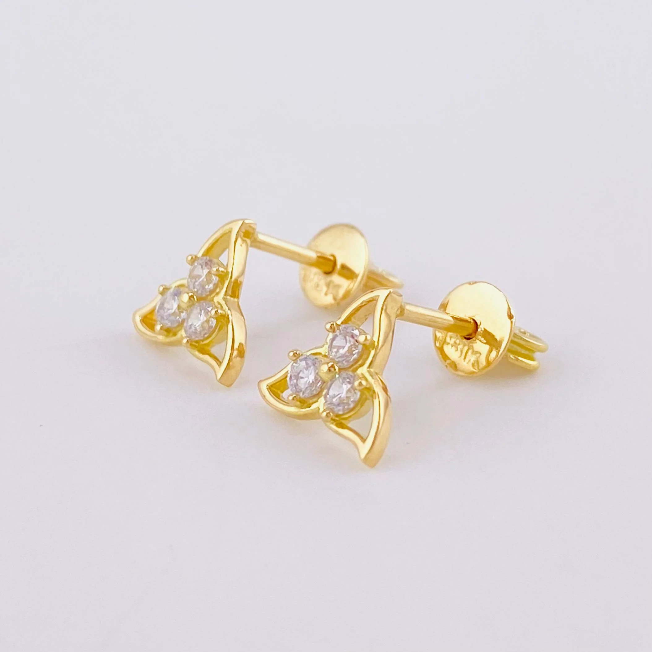 Topos Flor Trillium 1.6 g / 8.2 mm Oro Amarillo 18K - Image 3
