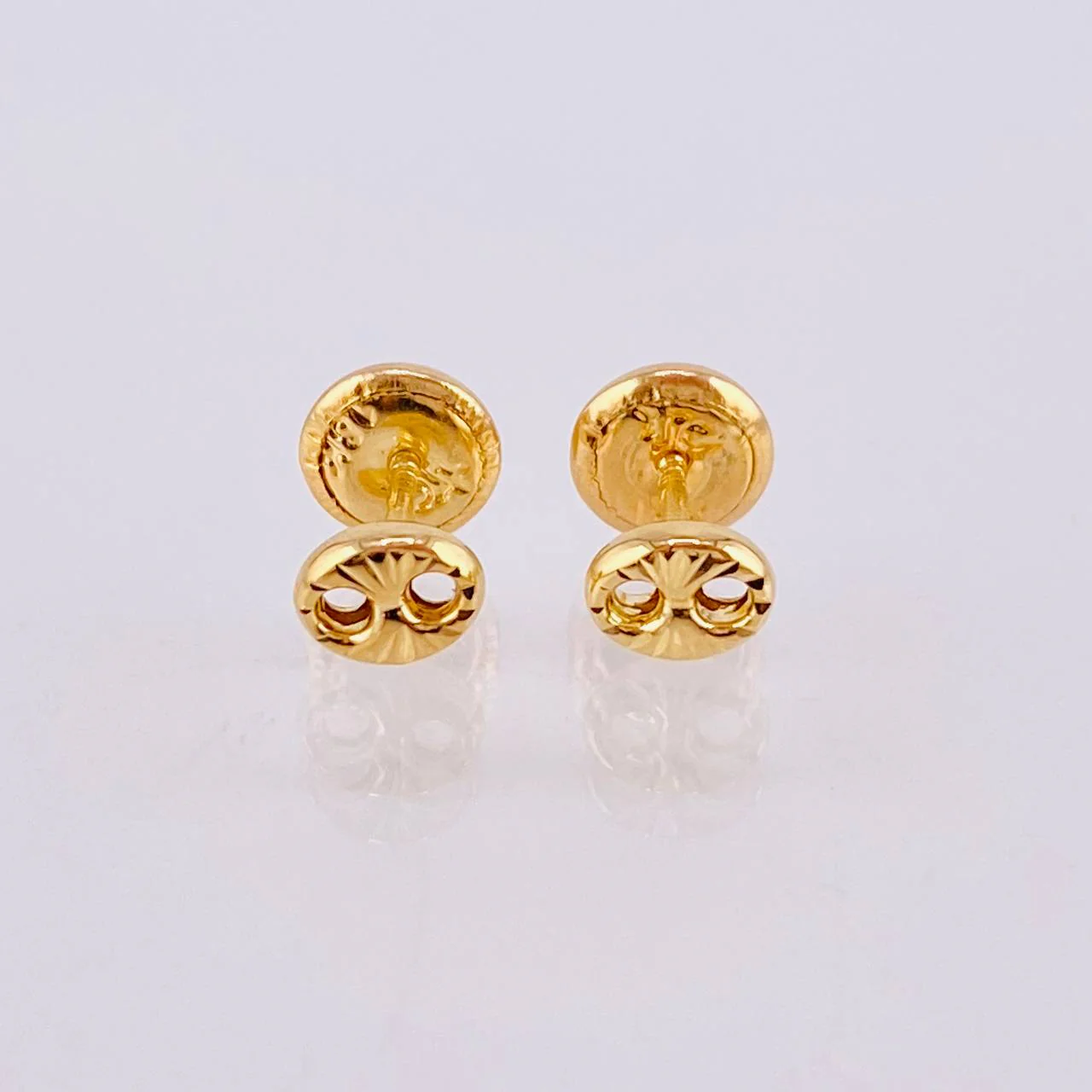 Topos Gc Diamantado 0.65g / 5.5mm Oro Amarillo 18K