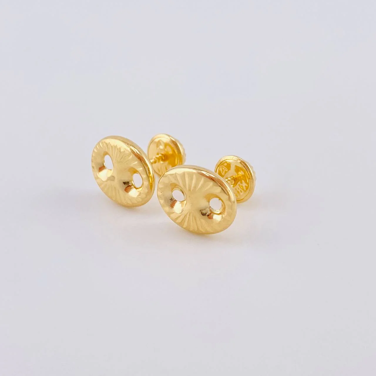 Topos Gc Diamantado 0.85 g / 7.9 mm Oro Amarillo 18K - Image 2