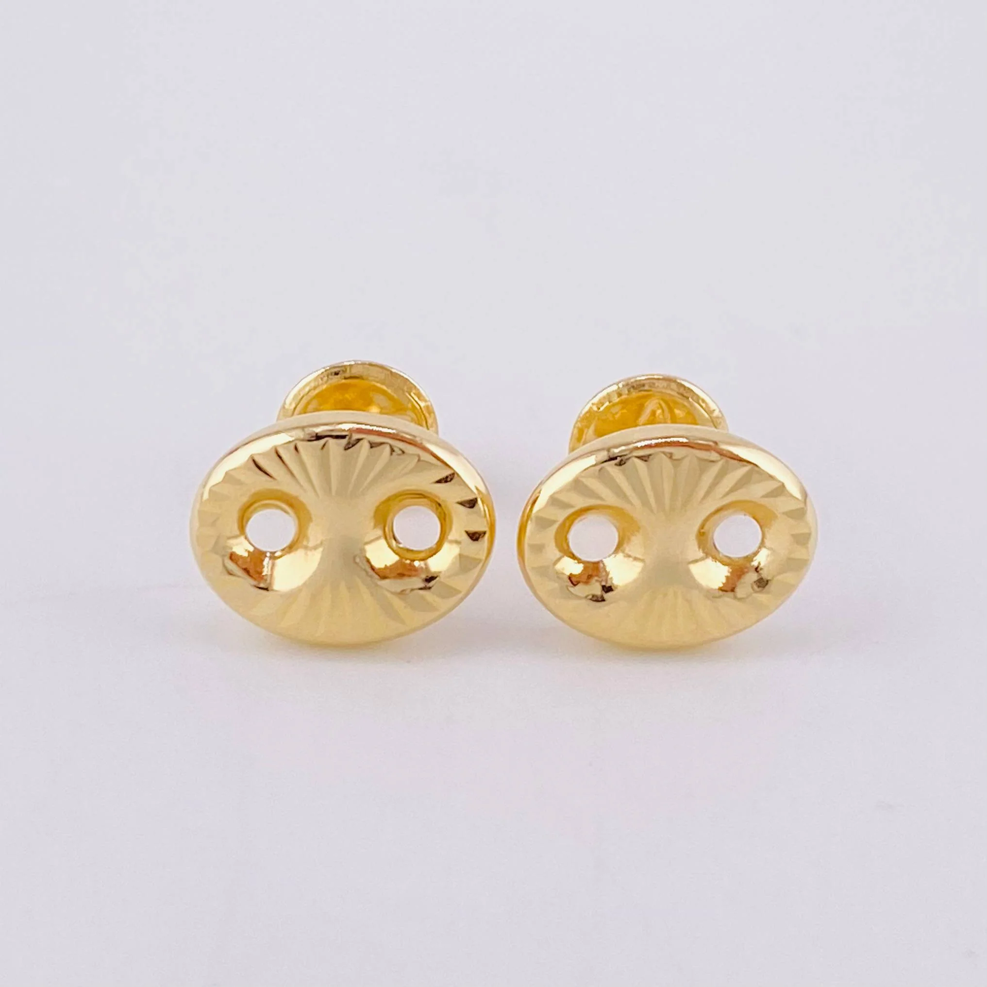 Topos Gc Diamantado 0.9g / 9.8mm Oro Amarillo 18K
