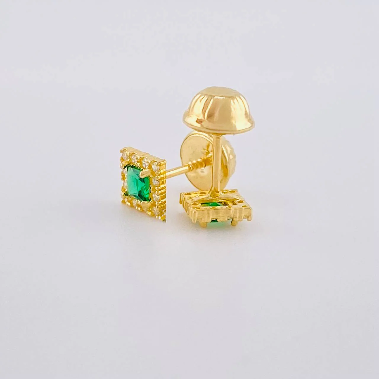Topos Halo Cuadrado 0.7g / 4.9mm Oro Amarillo 18K - Image 3