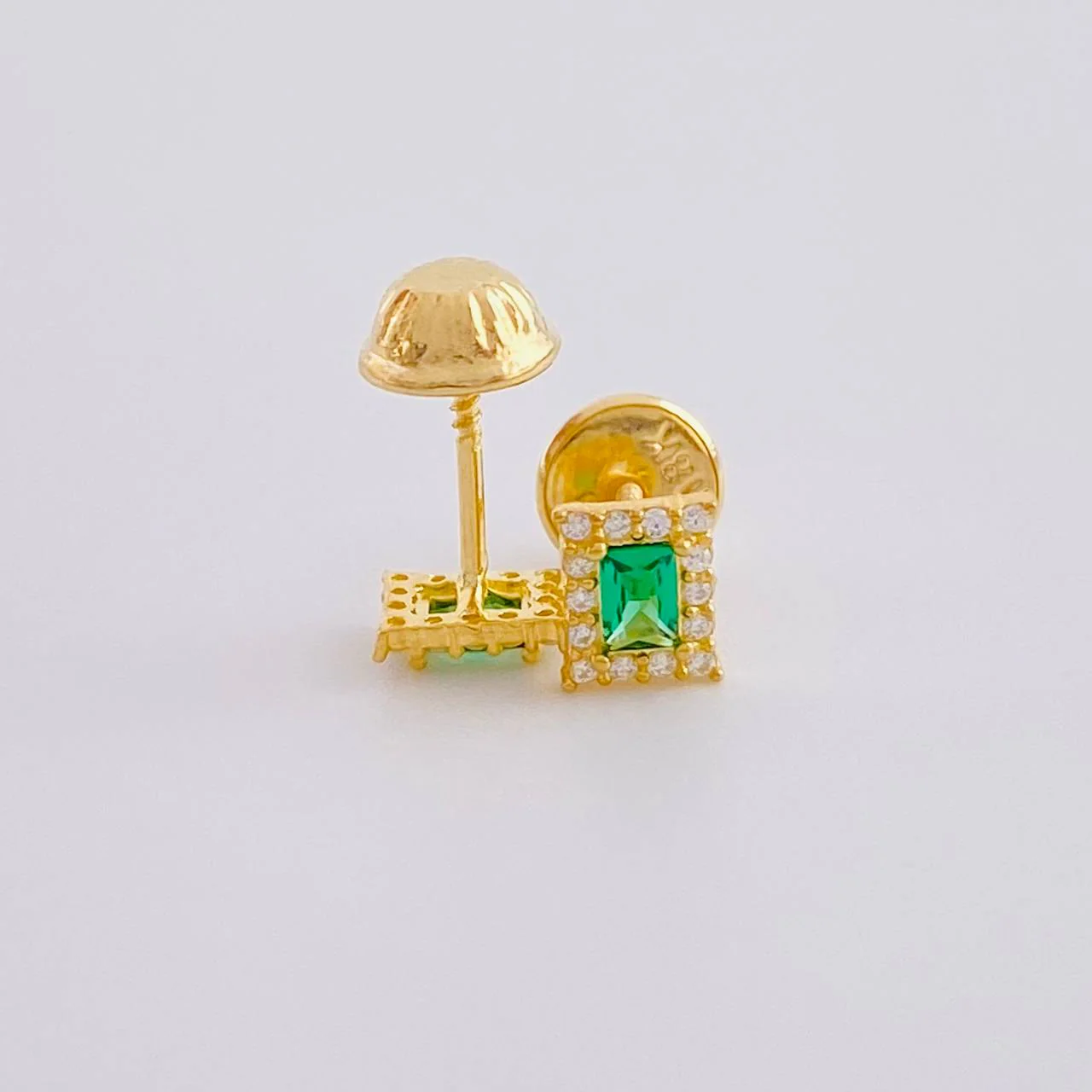 Topos Halo Rectángulo 0.7 g / 5.55 mm Oro Amarillo 18K - Image 3