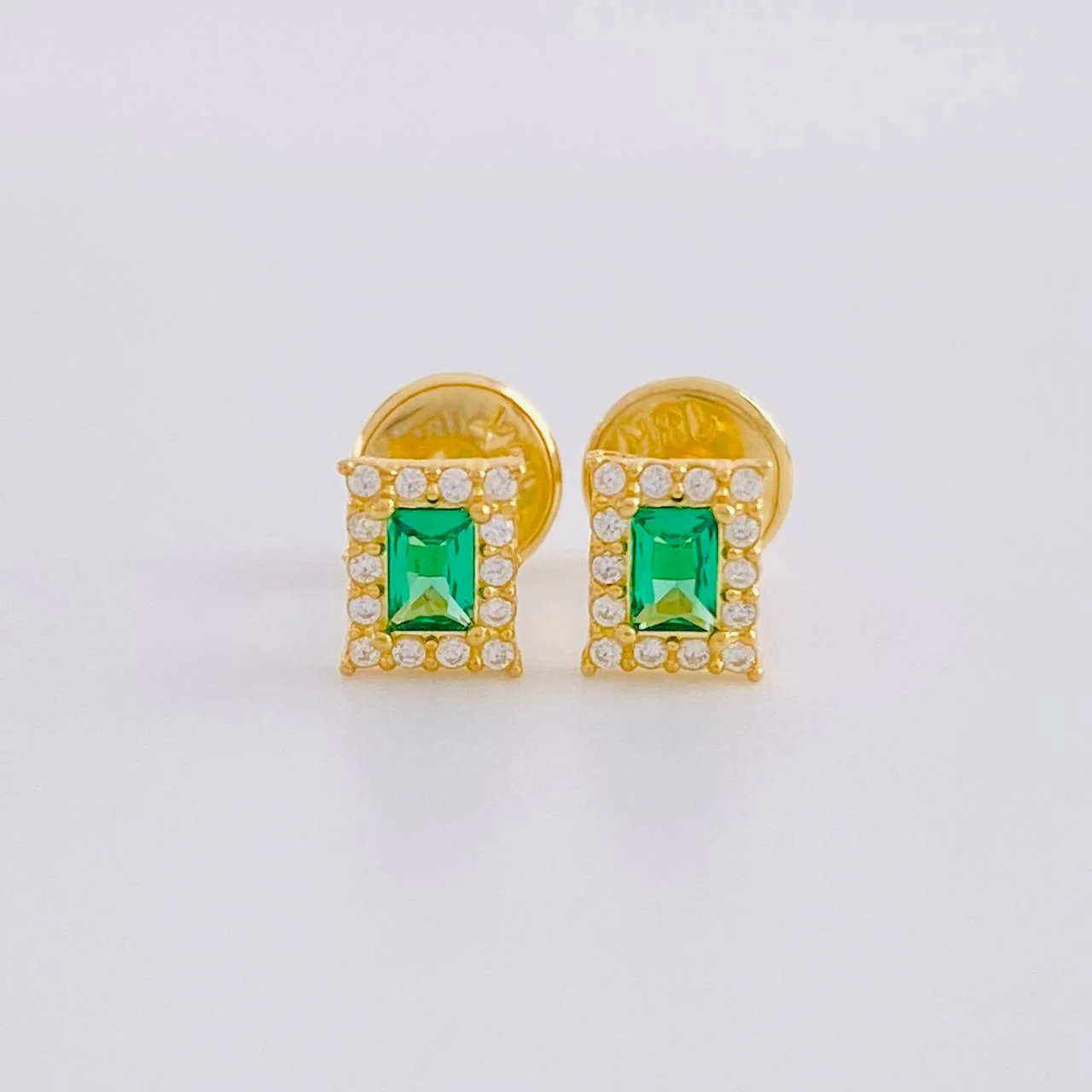 Topos Halo Rectángulo 0.75 g / 5.55 mm Oro Amarillo 18K