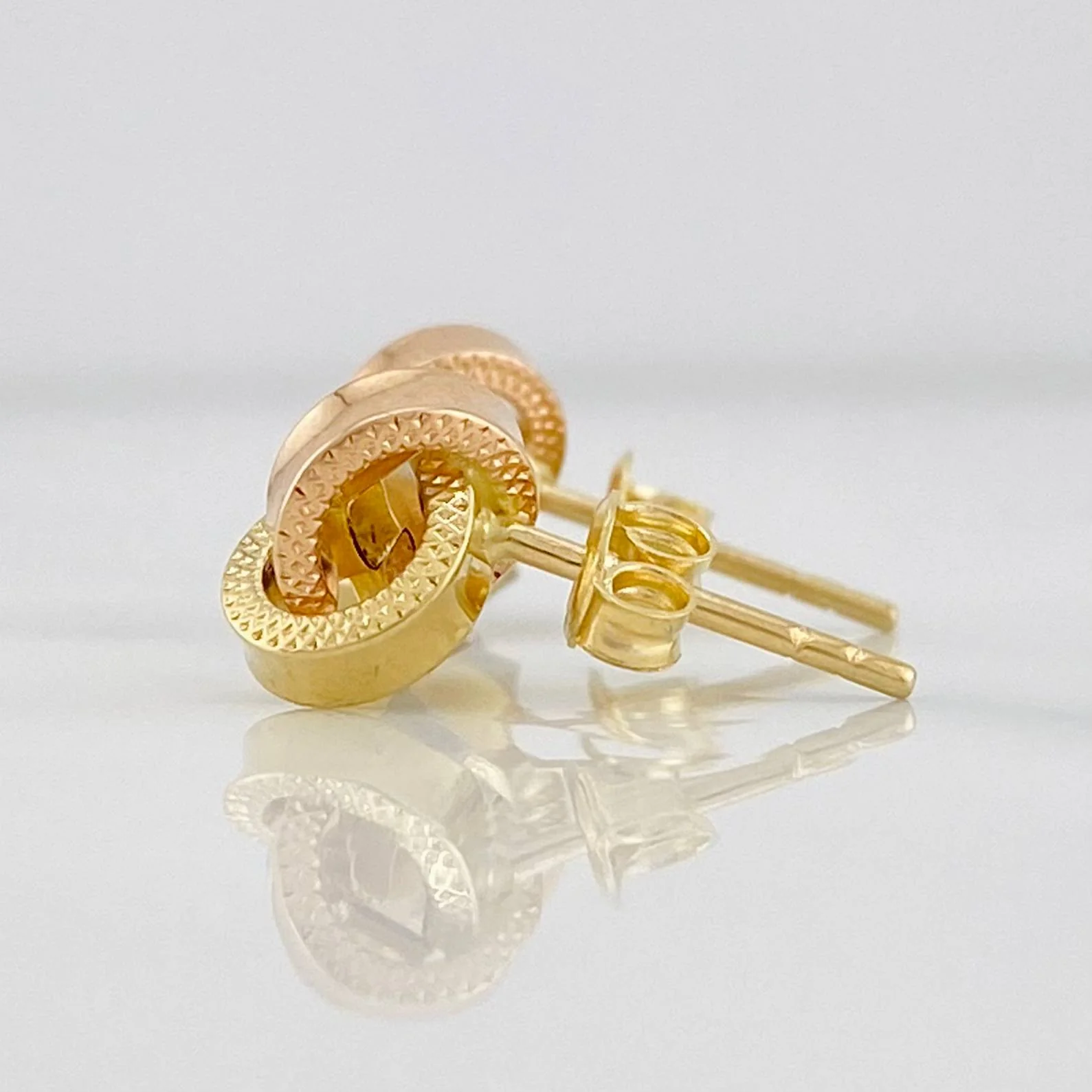 Topos Nudo 1.2g / 4.5mm Tres Oros 18K - Image 3