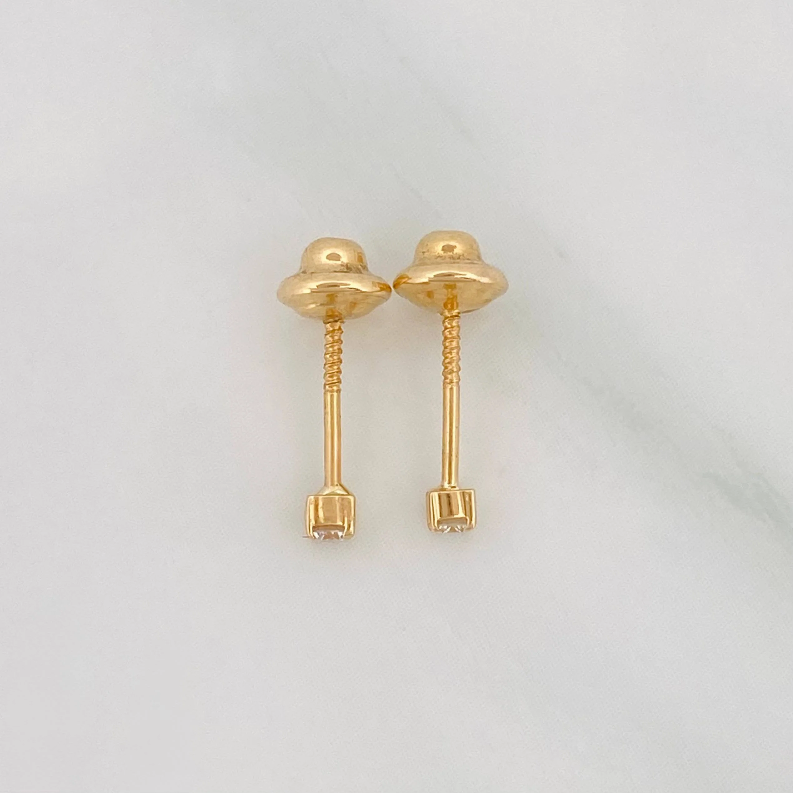 Topos Punto Diamante 0.06 Pts 0.5 g / 1.9 mm Oro Amarillo 18K - Image 2