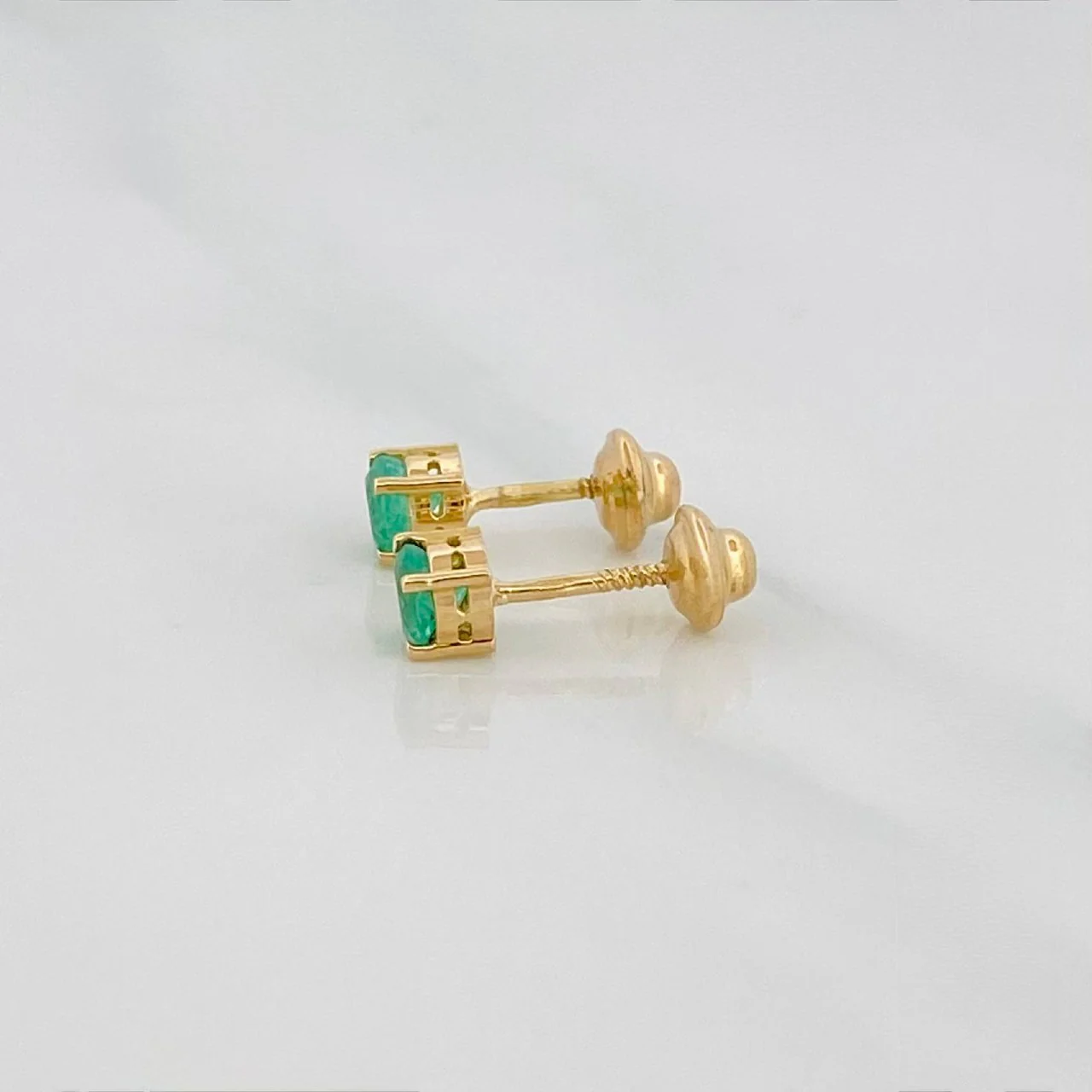 Topos Redondo Esmeraldas 47 Pts 0.9 g / 3.75 mm Oro Amarillo 18K - Image 3