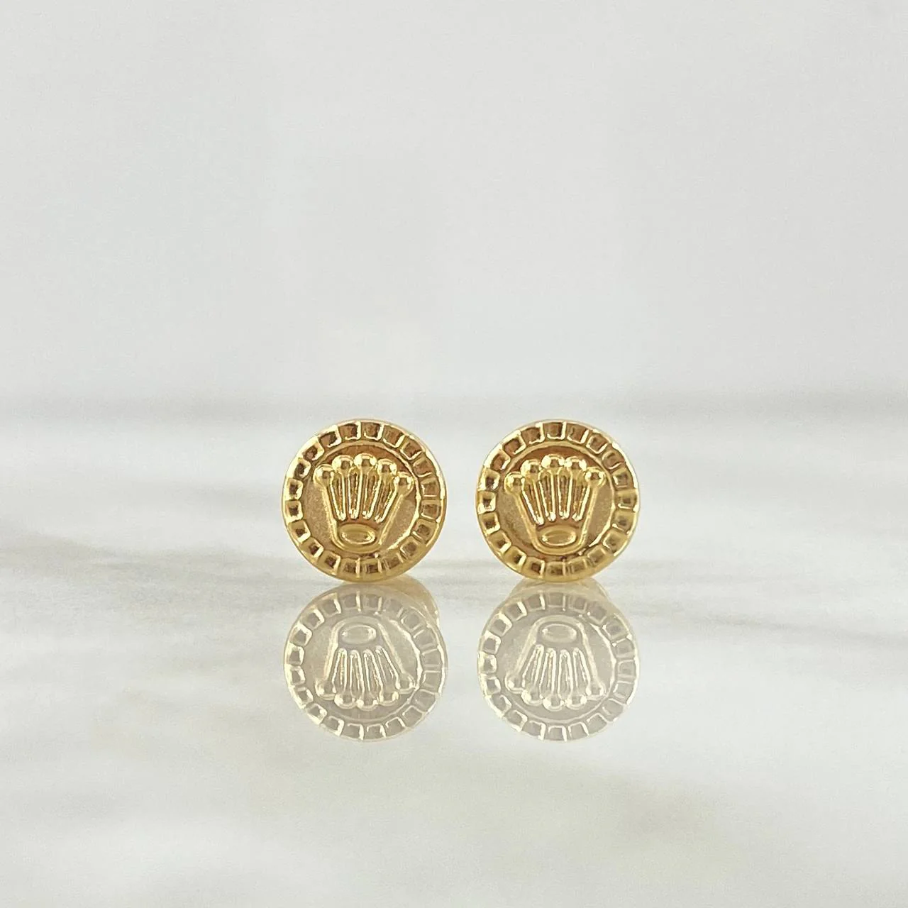 Topos Sello Corona 0.7gr / 7.6mm Oro Amarillo 18K ©