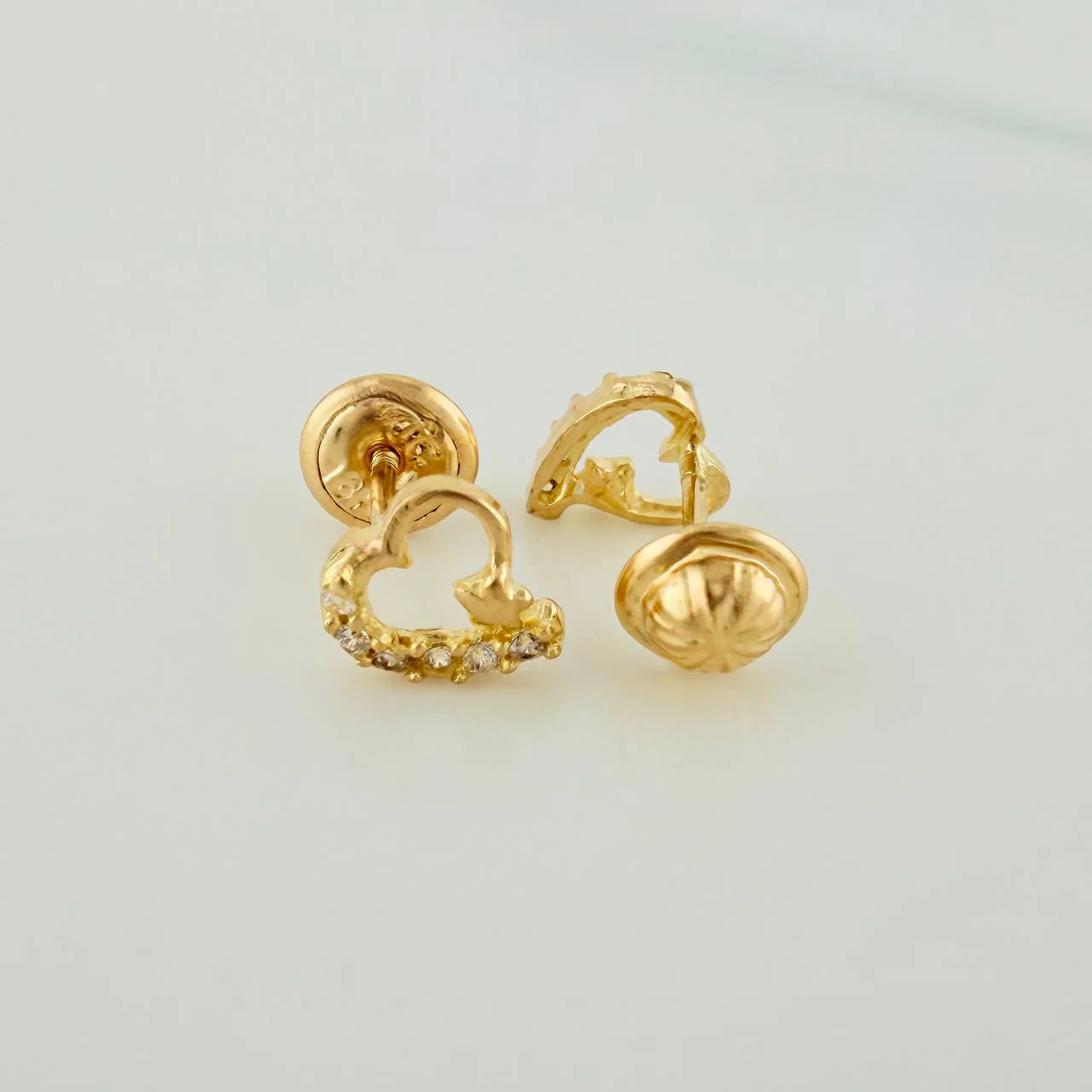 Topos Silueta Corazón Estrella 0.85gr / 6.4mm Oro Amarillo 18K - Image 2