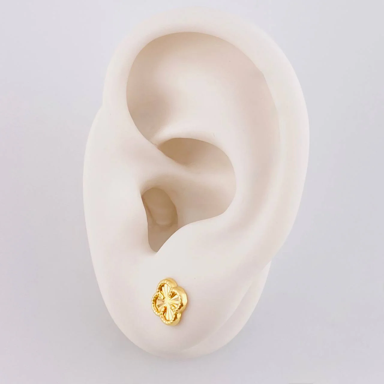 Topos Trebol 0.6 g / 6.95 mm Oro Amarillo 18K - Image 4