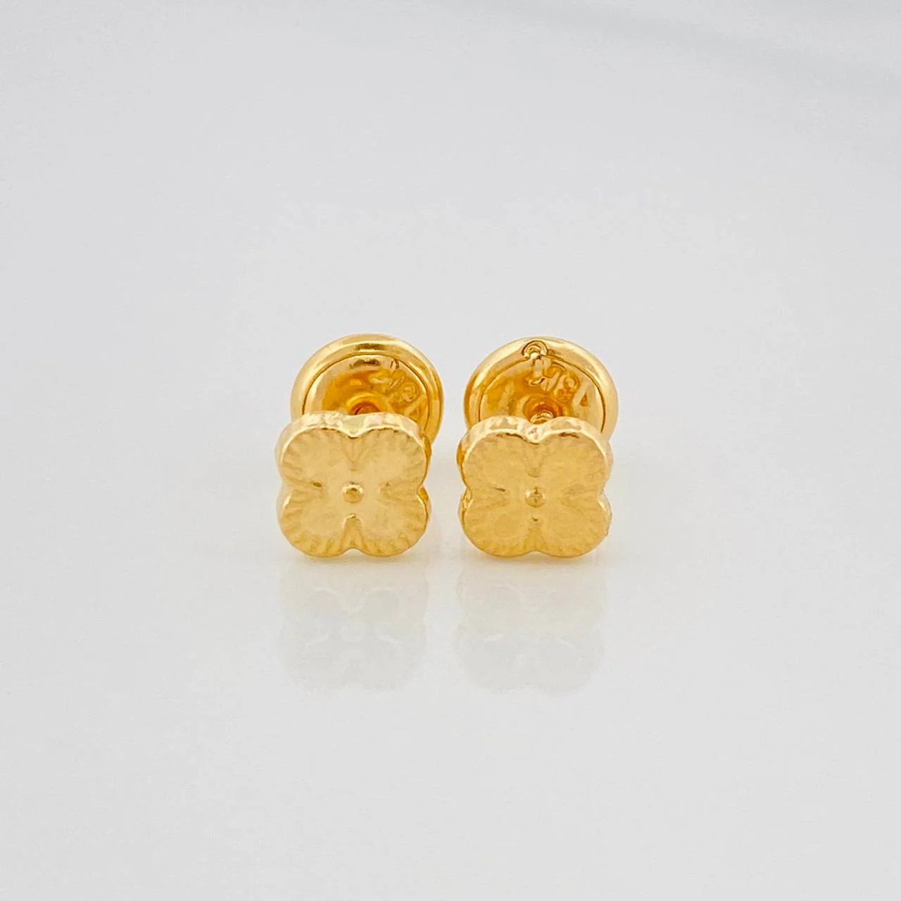 Topos Trebol 0.8 g / 5 mm Oro Amarillo 18K