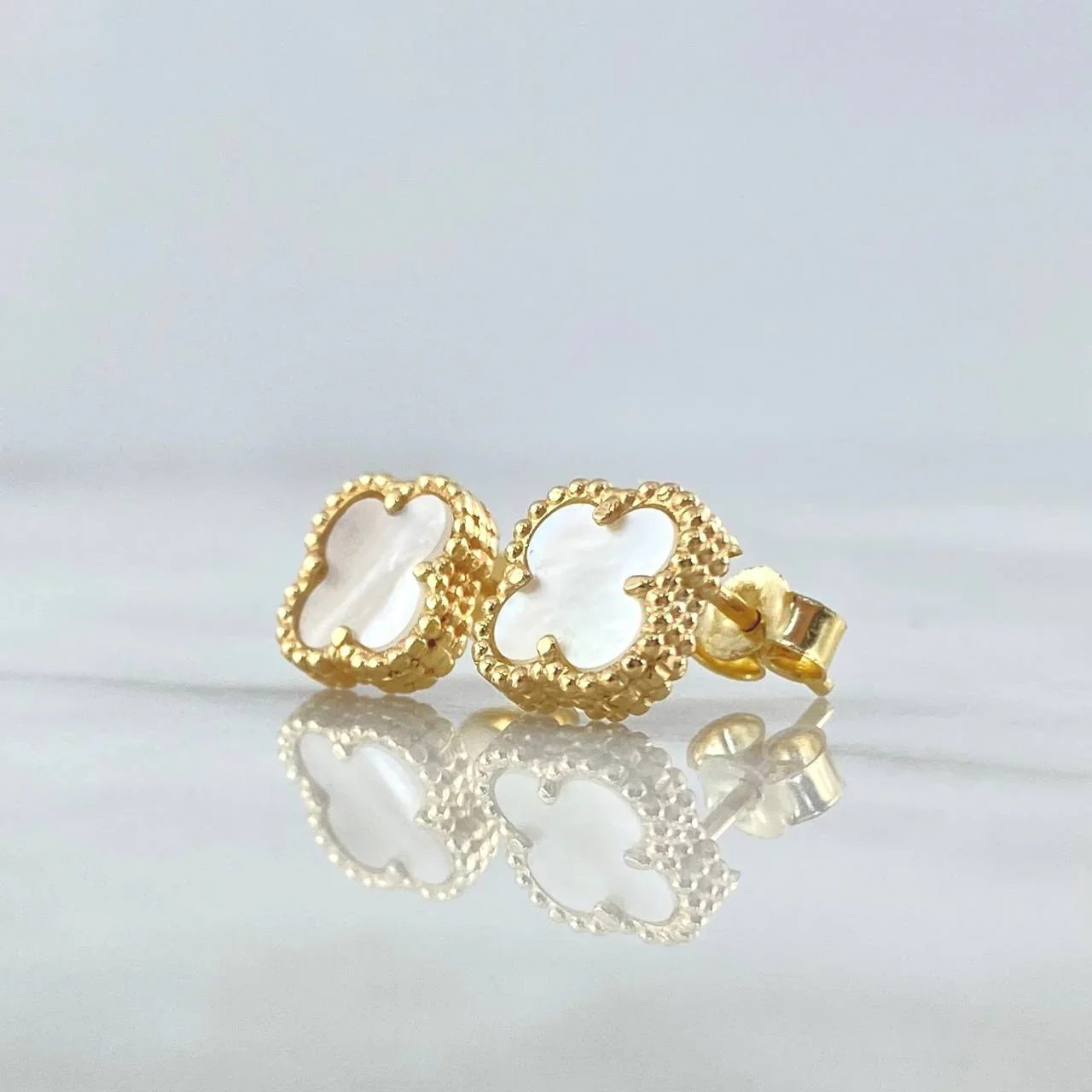 Topos Trebol 1.8 g / 7.8 mm Oro Amarillo 18K - Image 2