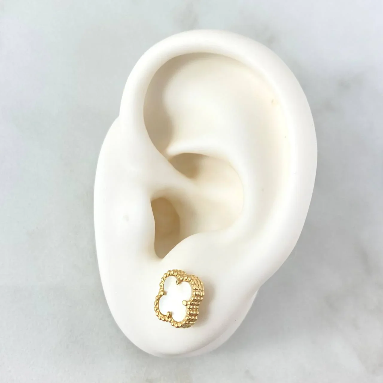 Topos Trebol 1.8 g / 7.8 mm Oro Amarillo 18K - Image 3