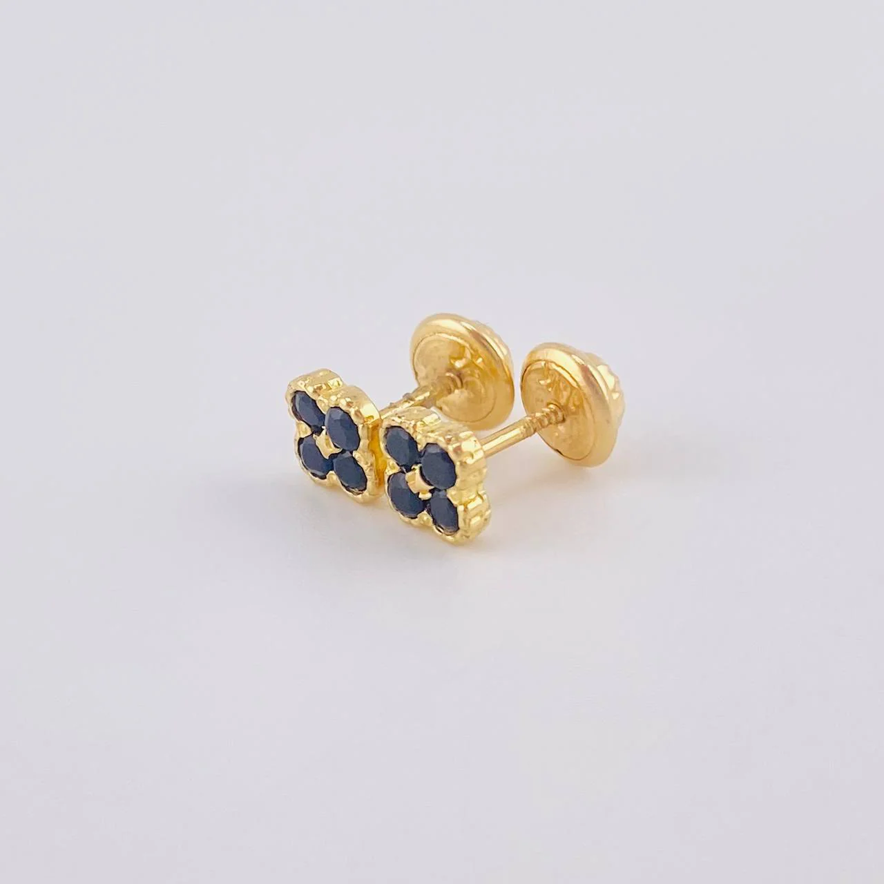 Topos Trebol 1 g / 5.1 mm Oro Amarillo 18K - Image 2