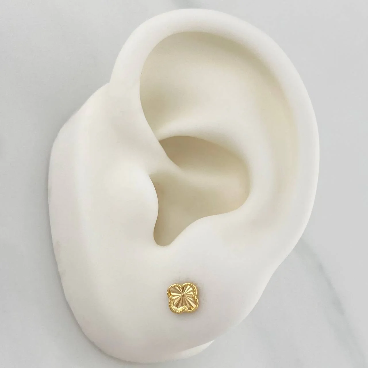 Topos Trebol Diamantado 0.75 g / 3 mm Oro Amarillo 18K - Image 4