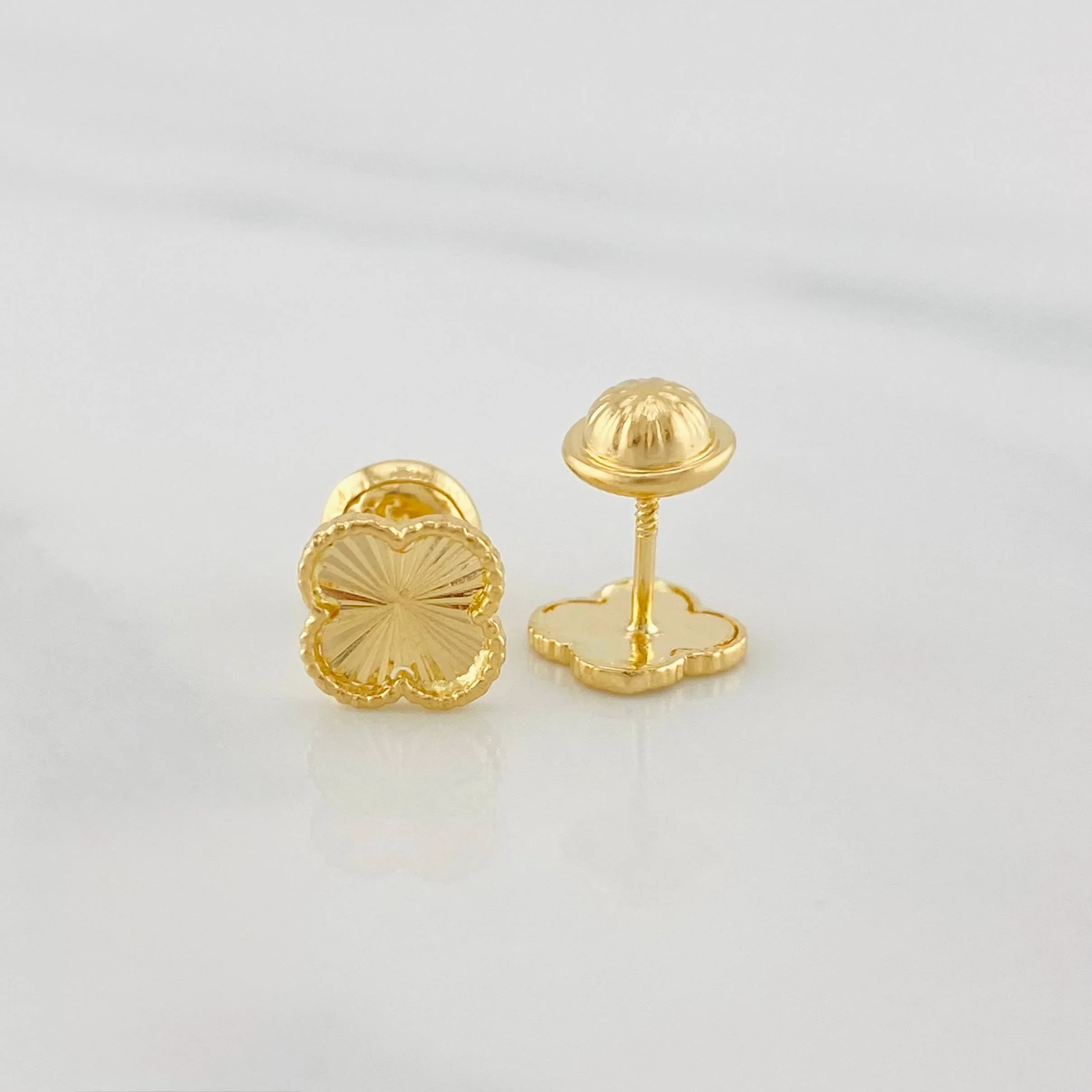 Topos Trebol Diamantado 0.95 g / 3 mm Oro Amarillo 18K - Image 3