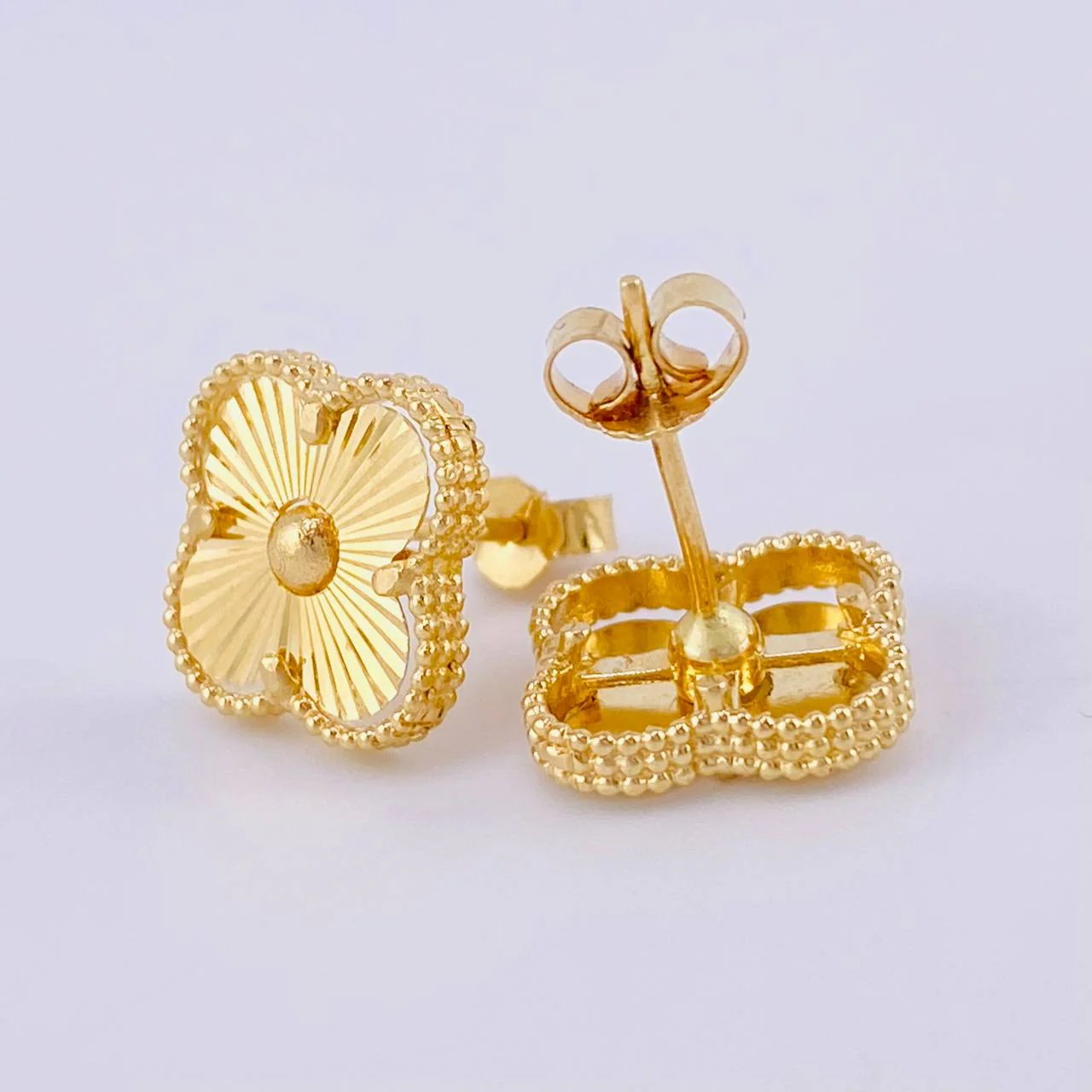 Topos Trebol Diamantados 3.5 g / 11.8 mm Oro Amarillo 18K - Image 3