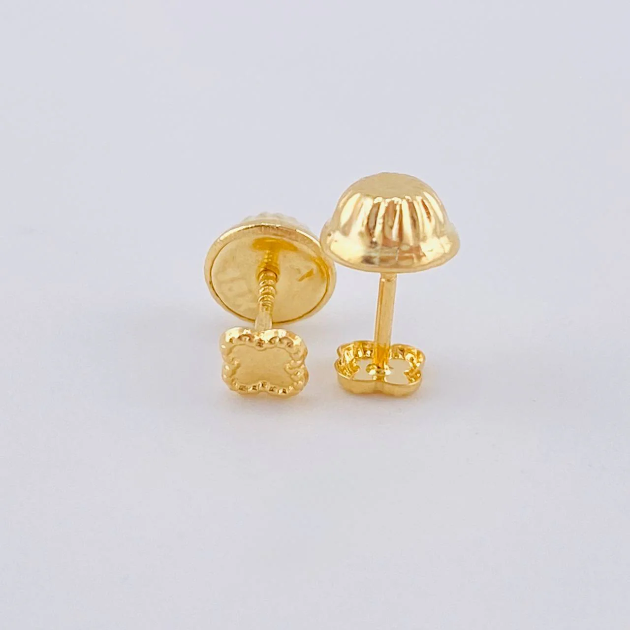 Topos Trebol Liso 0.35 g / 3,6 mm Oro Amarillo 18K - Image 4