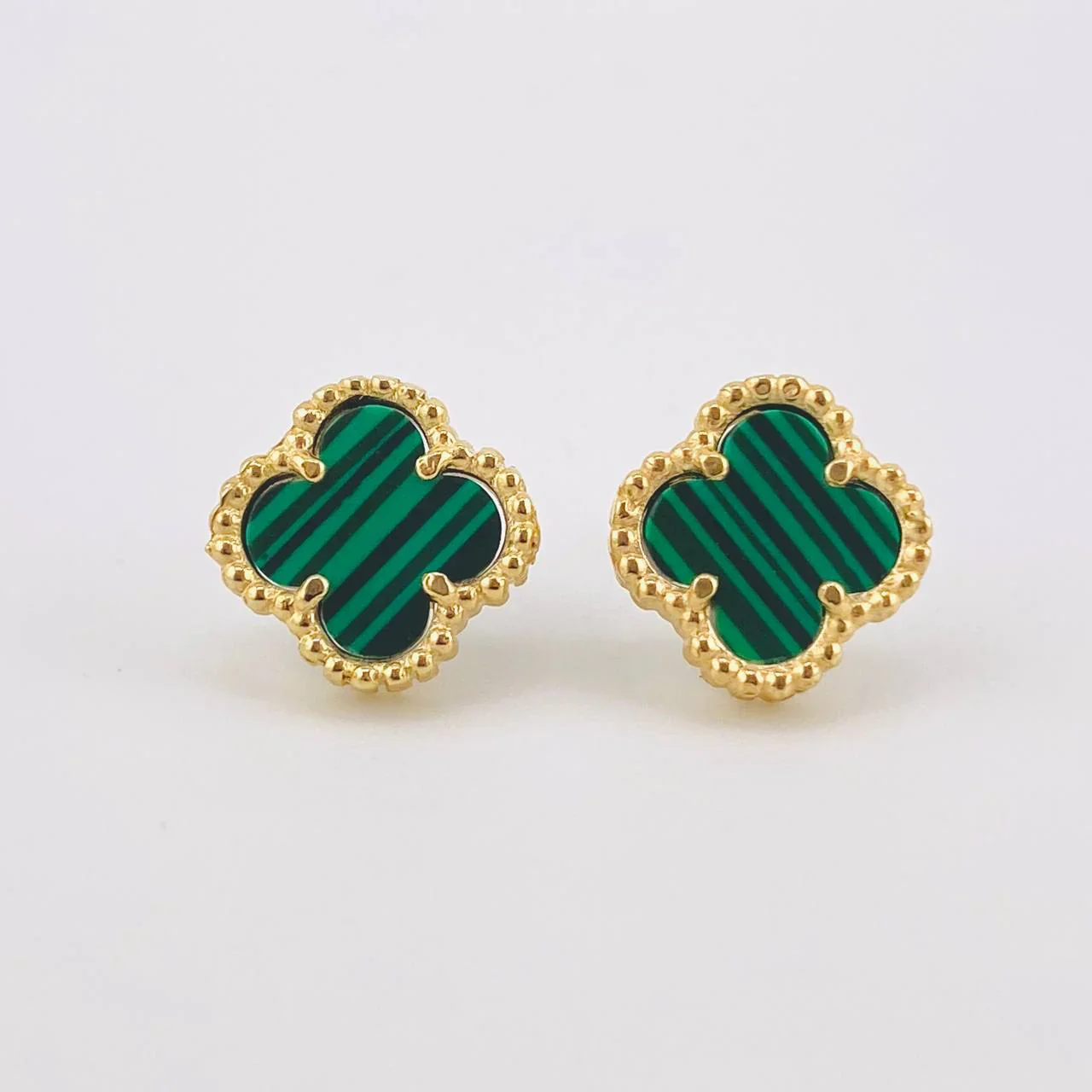 Topos Trebol Malaquita Verde 2.15 g / 8.3 mm Oro Amarillo 18K